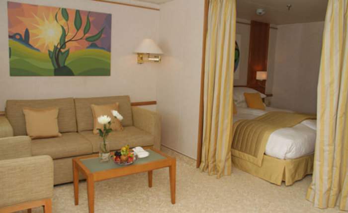 Fred Olsen Cruises Braemar Balcony Suite.jpg